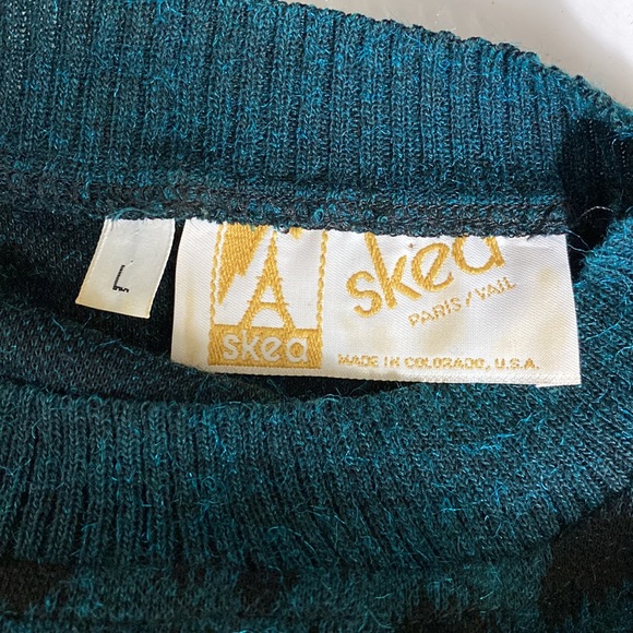 Skea Vintage Leopard Crew Neck Sweater - Picture 4 of 5